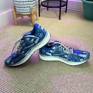 Brooks Revel Run Merry Women’s Size 7.5